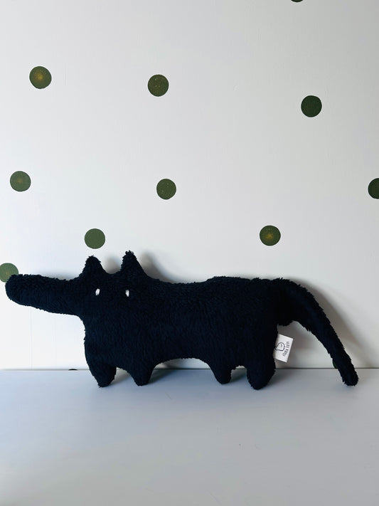 Handgemachtes Wolf-Kuscheltier Wolfgang aus Bio-Baumwolle – Studio Hahn Hamburg