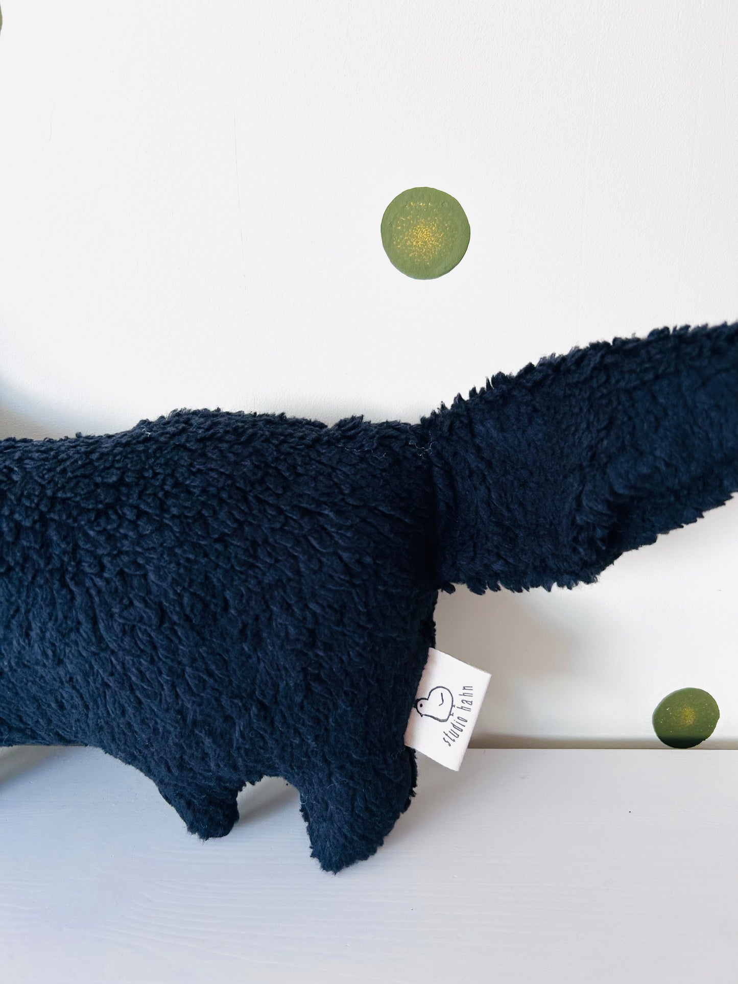 Kuscheltier schwarzer Wolf Wolfgang Bio Baumwolle